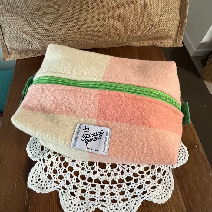 LAMBSWOOL