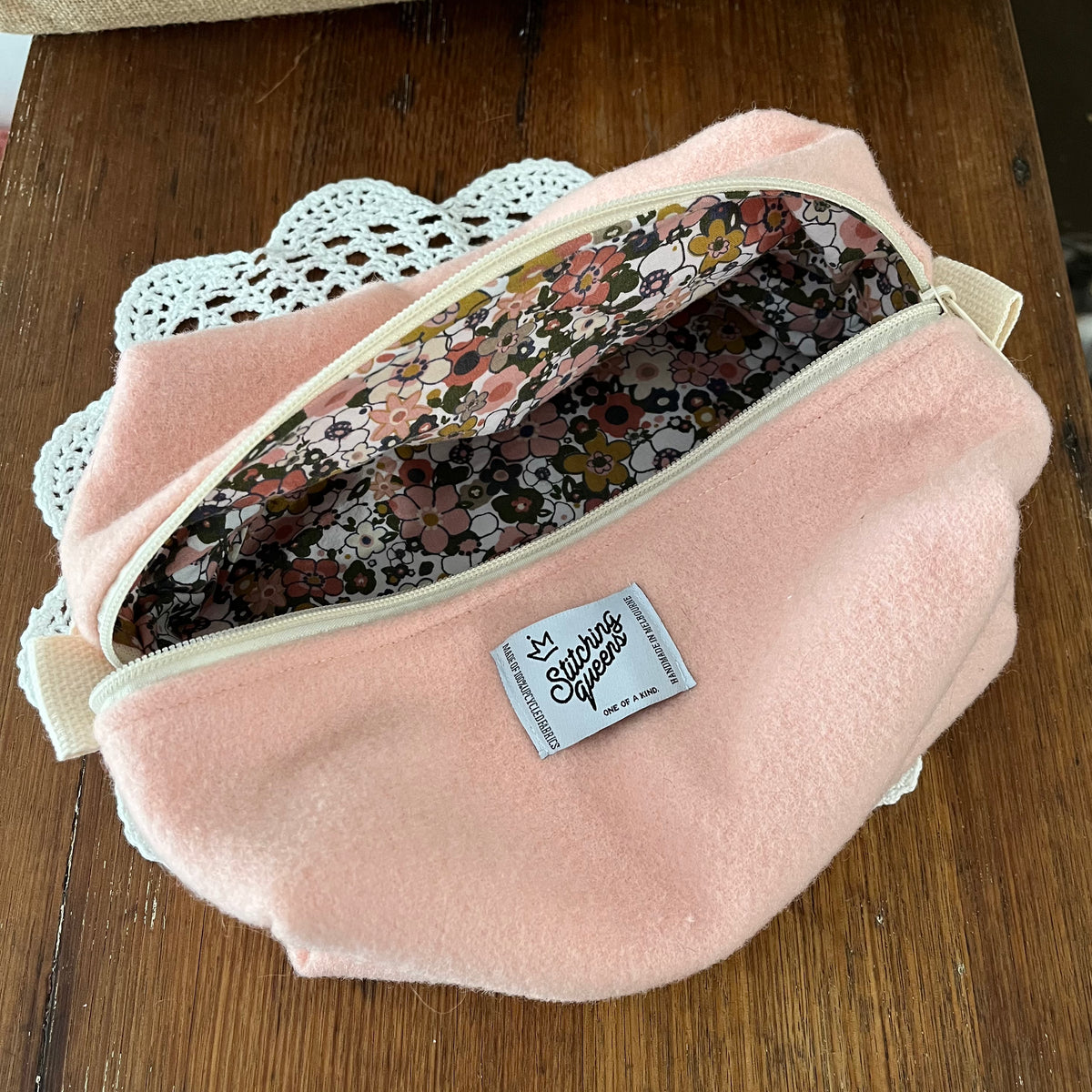 Cute rose et blanche