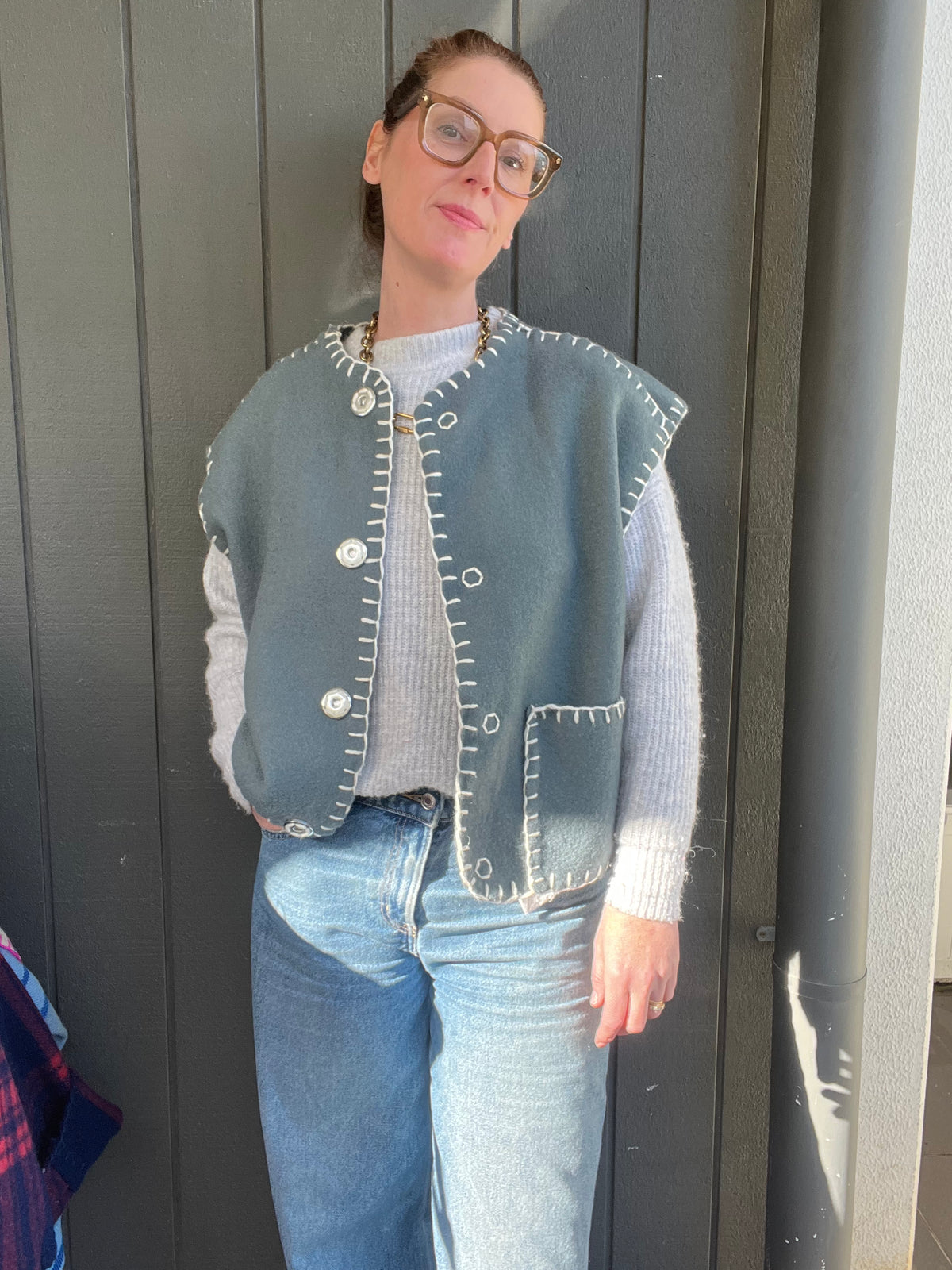 VEST GREY