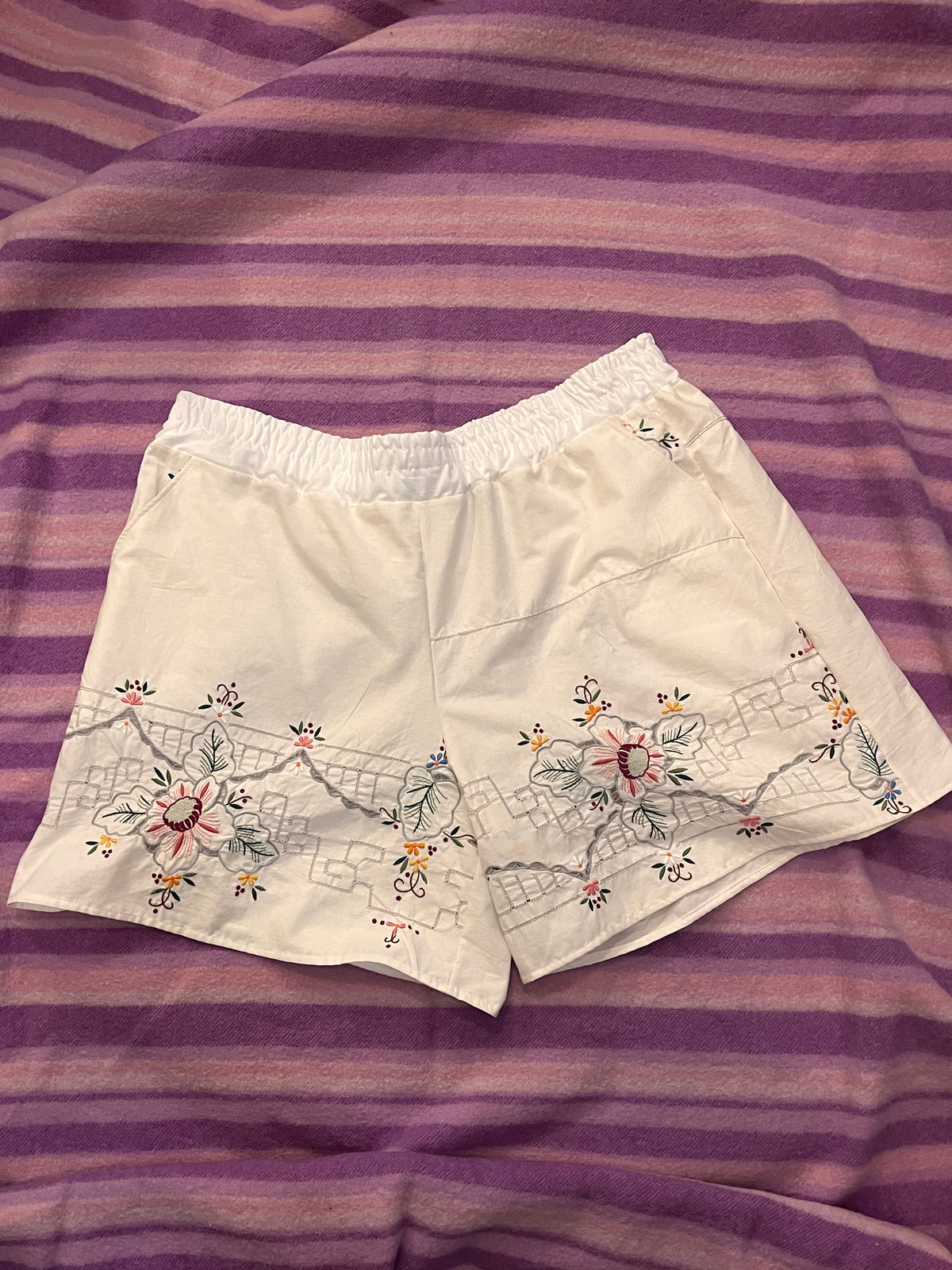 Short SIZE 22 CUSTOM MADE Aileen