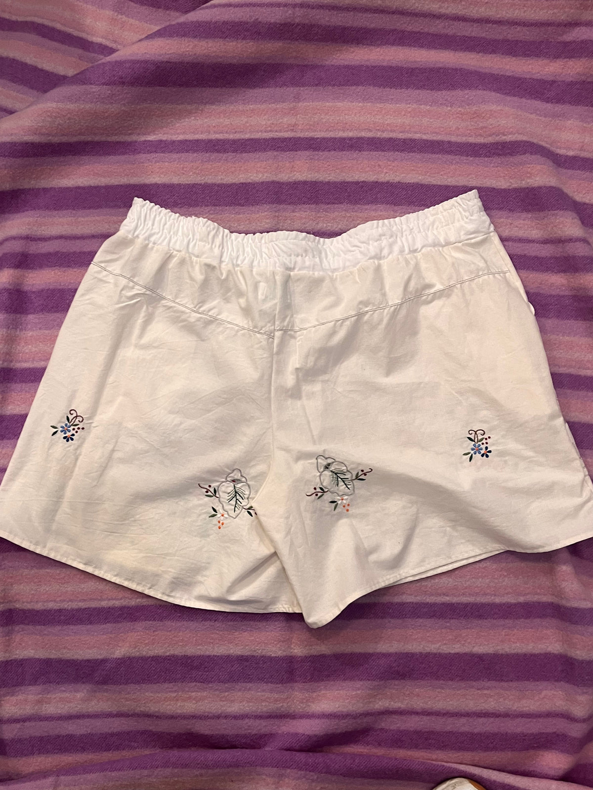Short SIZE 22 CUSTOM MADE Aileen